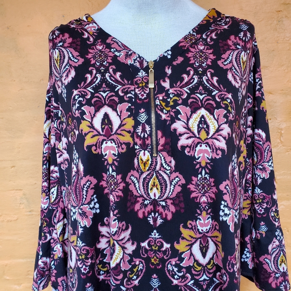 Roz&Ali 3/4 Bell Sleeve Top